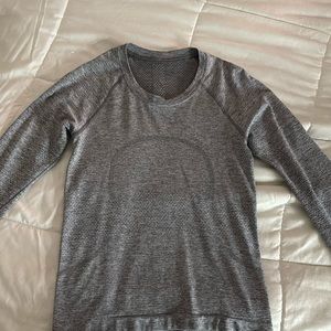 Lululemon long sleeve grey swiftly tech 2.0